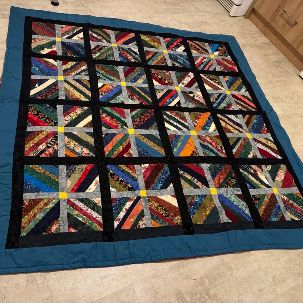 Handmade Patchwork Quilt - Picture 3 of 6